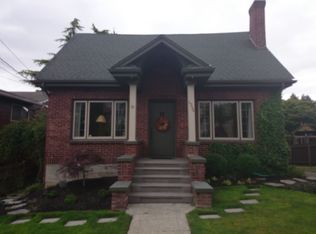 1332 42nd Ave SW, Seattle, WA 98116