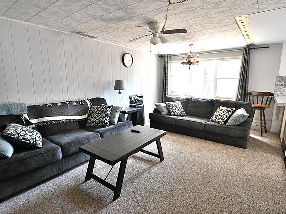 5th image of 132 Stratford Dr