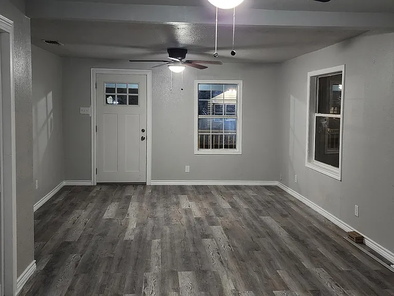 204 Olive St — Photo 1