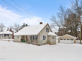 42 Overlook Rd, Pittsfield, MA 01201