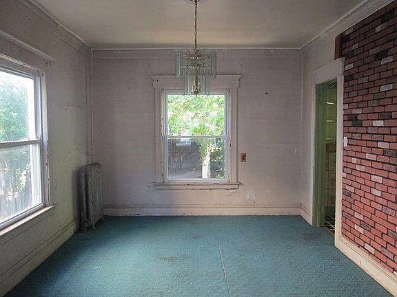 Additional Living Room