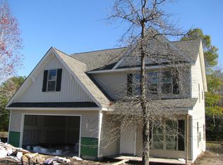 522 Park Meadows Dr, Newport, NC 28570