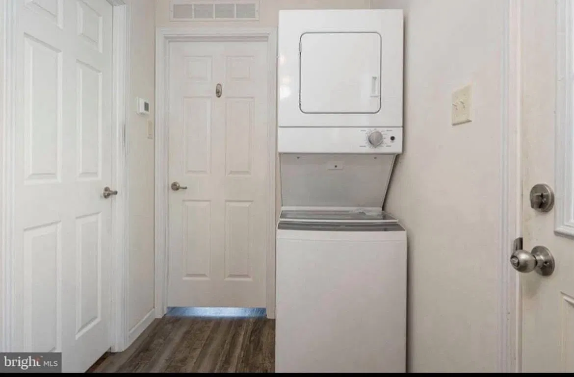 1 bed, 520 sqft, $1,100 — Photo 1