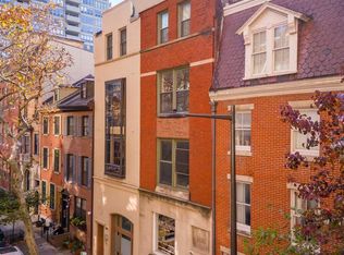 2020 Locust St, Philadelphia, PA 19103