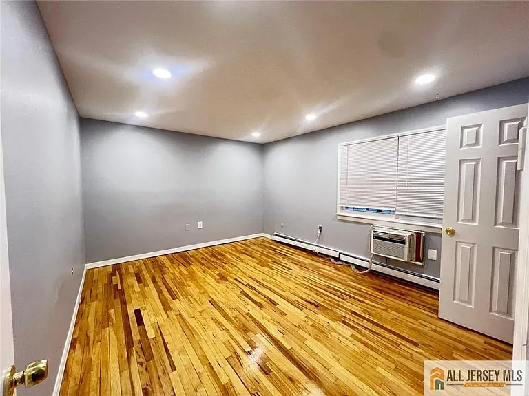 406 Cranbury Rd #7 — Photo 13
