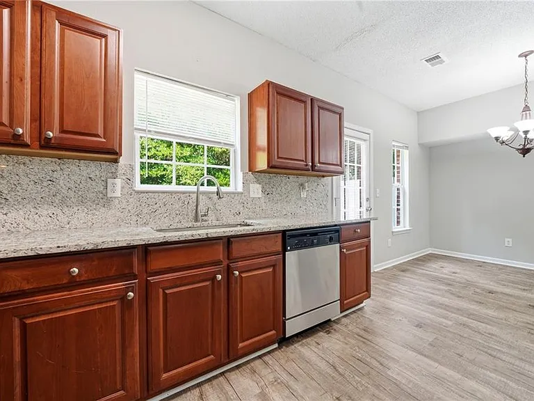 5682 Lawley Dr — Photo 16