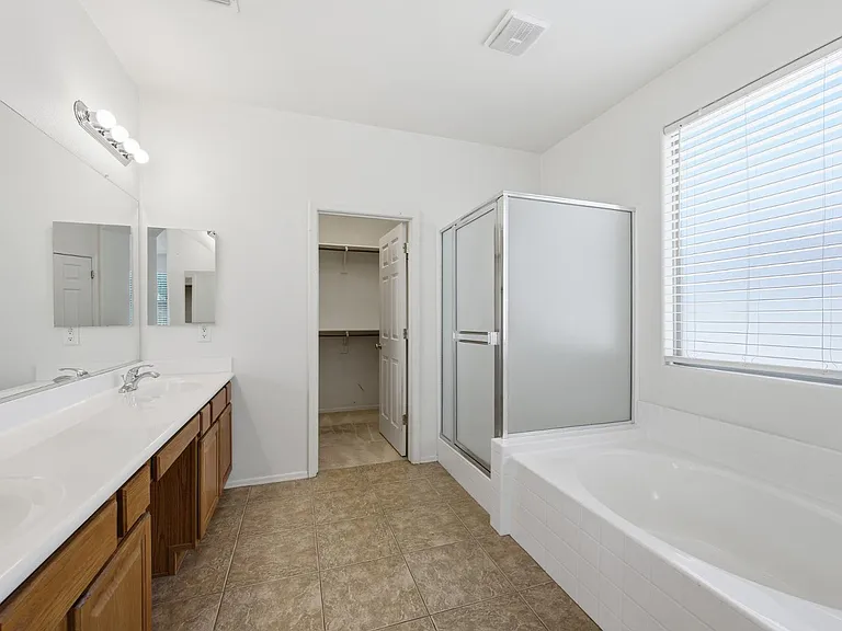8407 W Myrtle Ave — Photo 15