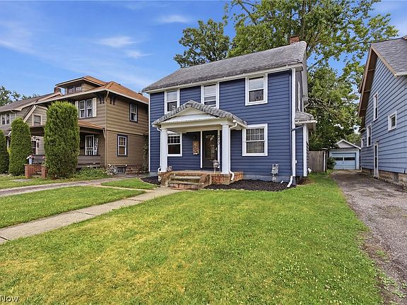 5th image of 323 Denison Ave