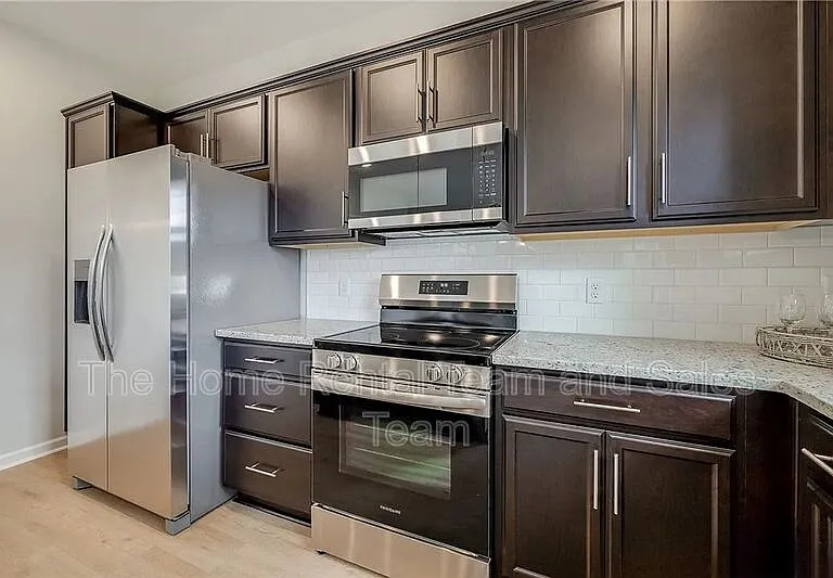113 Fenway St — Photo 14
