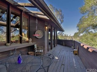 3555 Locust Dr, Calabasas, CA 91302