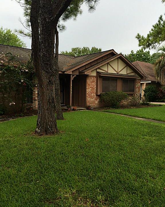 1st image of 14102 Briar Place Dr