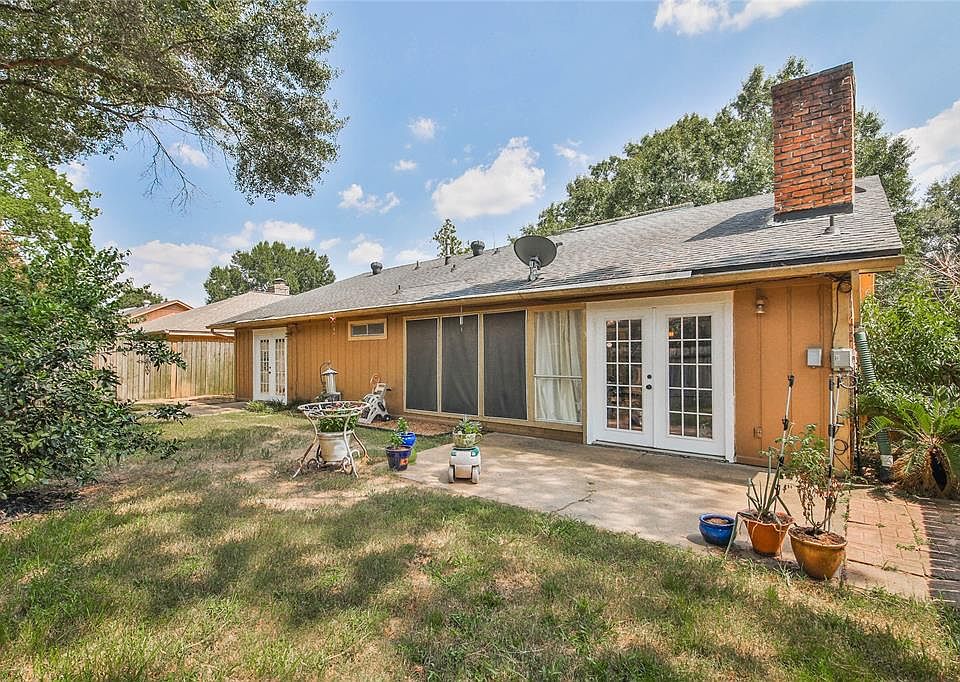 1st image of 15618 Sunset Rock Dr