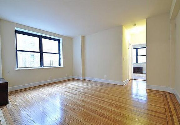 3rd image of 3755 77th St APT 2d