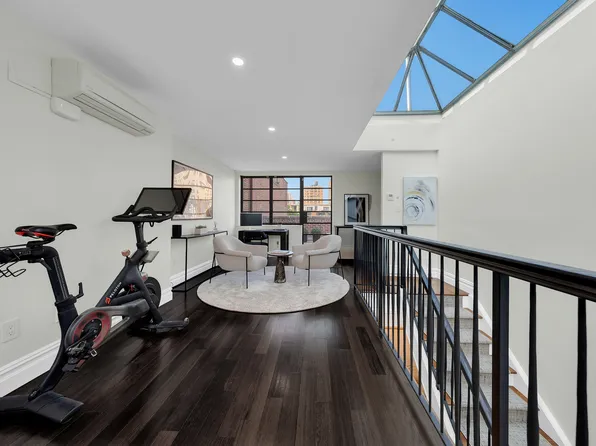 69 West 83rd Street image 23 of 28