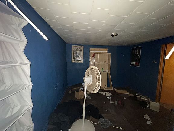 3rd image of 1627 Richards Ave