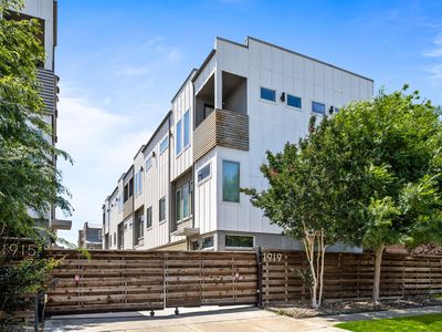 1919 Summit Ave Unit 2, Dallas, TX, 75206