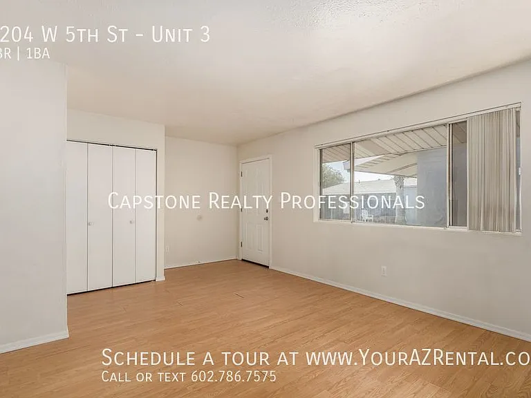 1204 W 5th St #3 — Photo 2