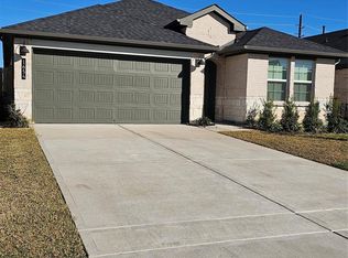 1654 Westway Dr, Fresno, TX 77545