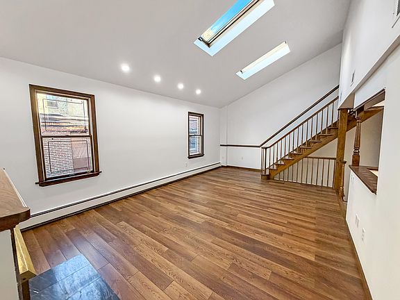 3rd image of 230 Court St #230