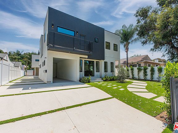 2nd image of 4942 Topanga Canyon Blvd