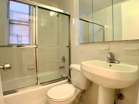 Rented by Corcoran | media 11