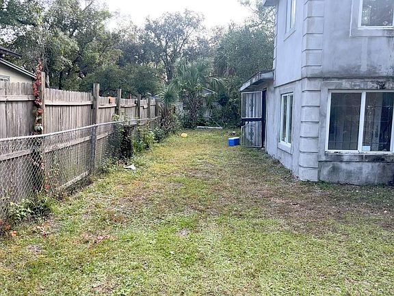 3rd image of 1354 W 24th St