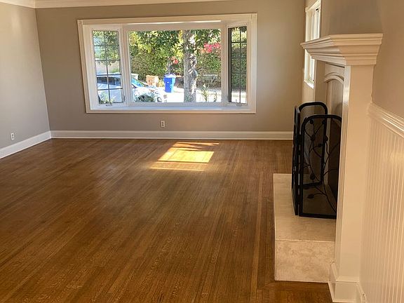 4th image of 369 Sierra Dr