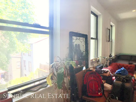 Rented by Sunrise Real Estate | media 5