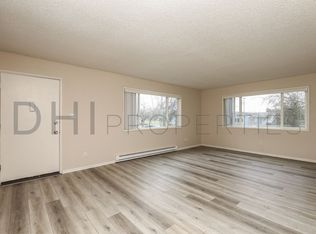 1116 10th Ave #1122-3, Longview, WA 98632