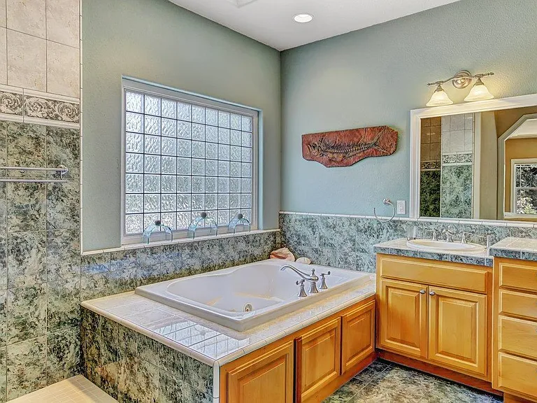 Primary bath with jacuzzi tub