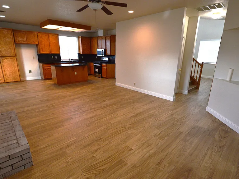 547 Carrigane Way — Photo 7