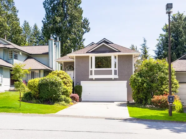 3985 Frames Pl, North Vancouver, BC V7G 2M5