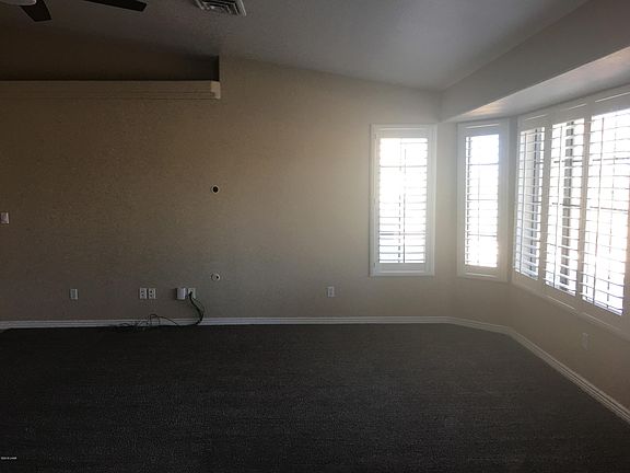 5th image of 2860 Swirl Dr