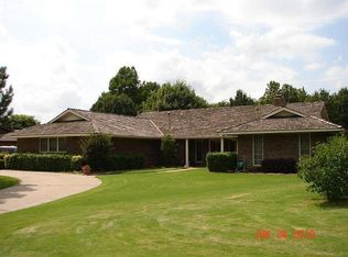 3102 Old Mallard Rd, Enid, OK 73703