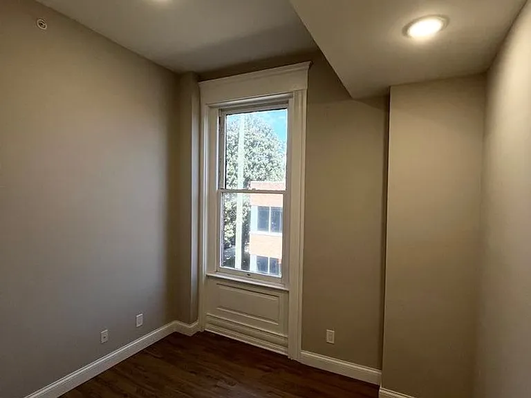 1337 S 4th St — Photo 26