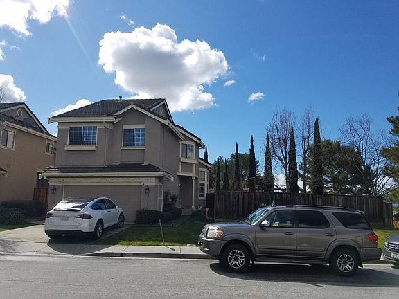 Front Elelation with large back/side yards.