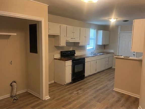 2nd image of 3616 Leigh Ln