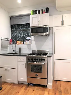 Rented by REAL New York | media 18