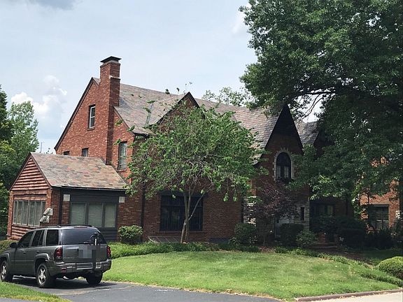 2nd image of 49 Lake Forest Dr