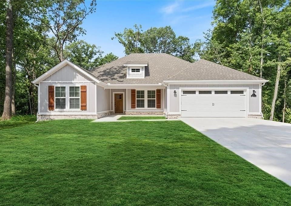 1st image of 247 Stoneykirk Dr