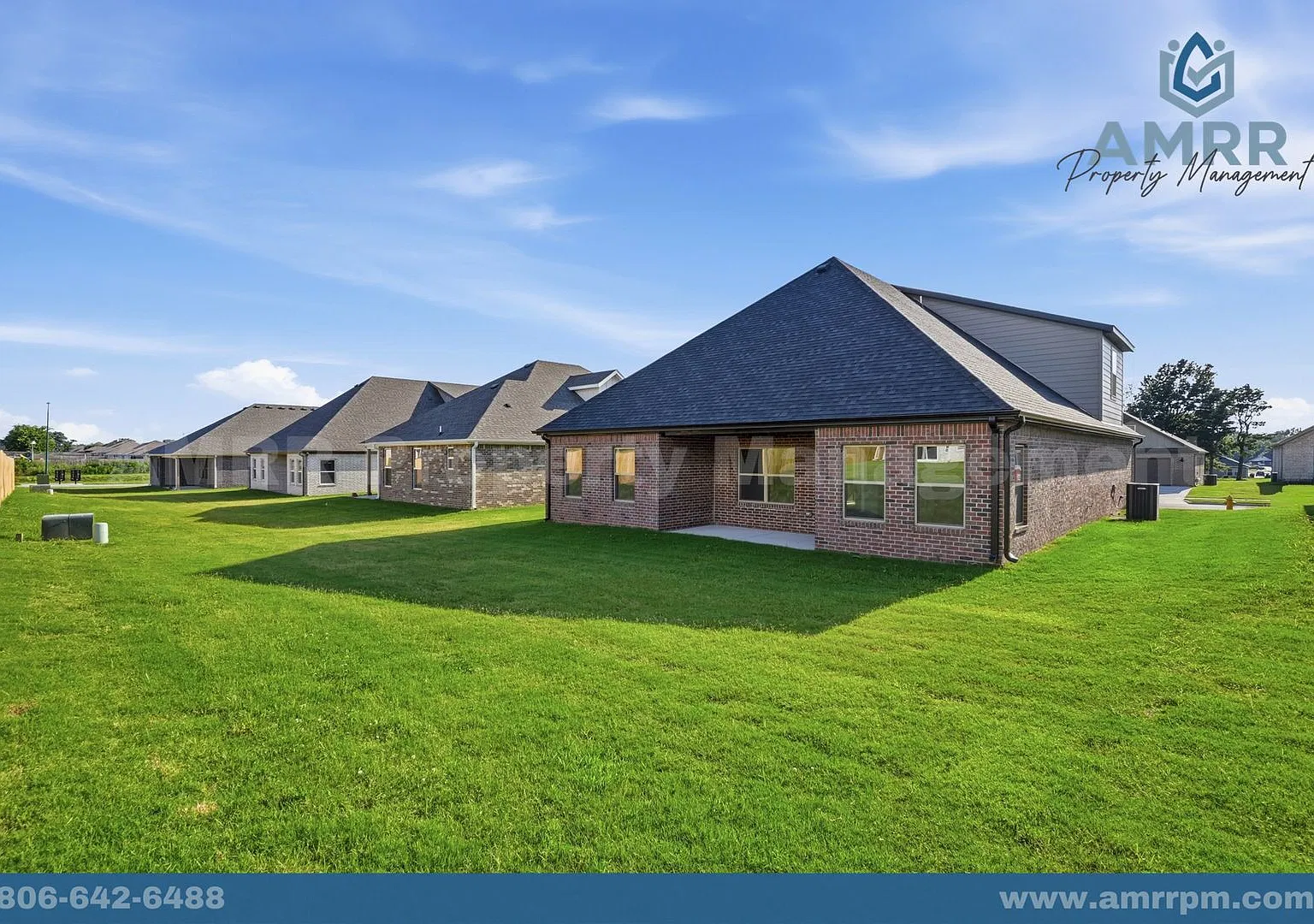 New Beginning Start with AMRR: Spacious 4-Bedroom, 3-Bath Home in Heritage Ranch Siloam Springs — Photo 2