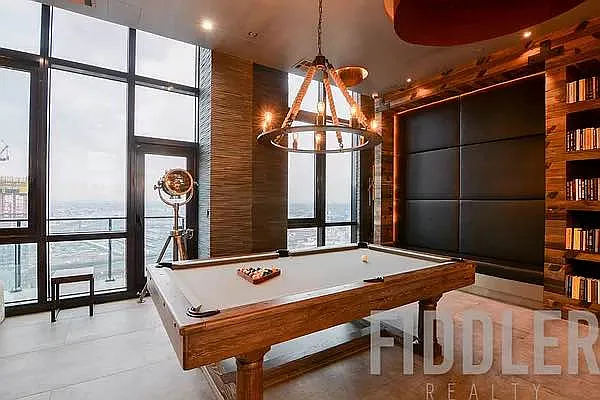 Rented by The KCI Group | media 185