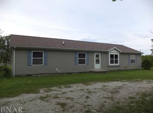 33 S Walnut St, El Paso, IL 61738