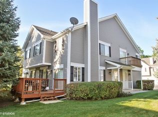 593 Silver Creek Rd, Woodstock, IL 60098