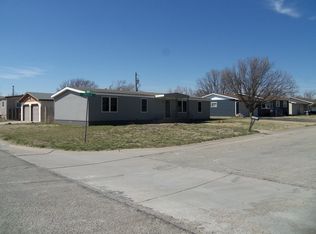 810 S Commercial St, Plainville, KS 67663