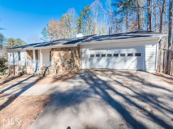 235 Ridge Rd, Tyrone, GA 30290