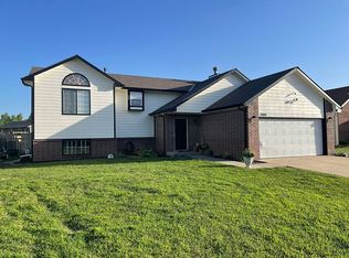 2709 W 43rd St S, Wichita, KS 67217