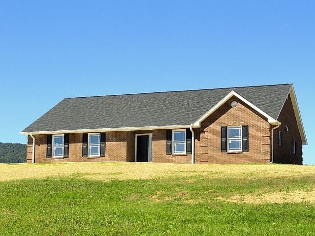 For Sale: 1016 Summer Time LN, Vinton, Virginia 24179