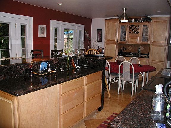 kitchen/dining room