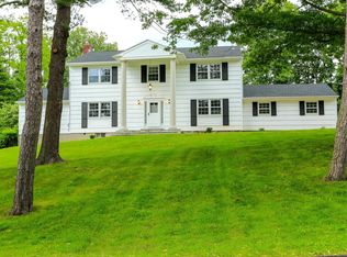 21 Roseholm Pl, Mount Kisco, NY 10549